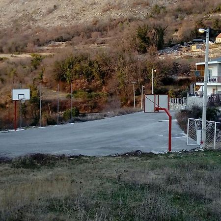 Vujas Village Pleasure Kotor Exterior photo